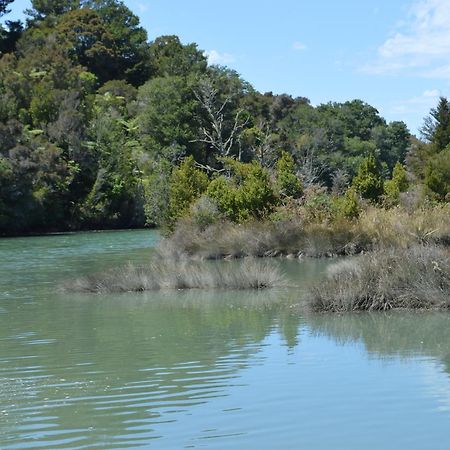 Sunrise Cabin At First Light Rangihaeata Retreat تاكاكا المظهر الخارجي الصورة